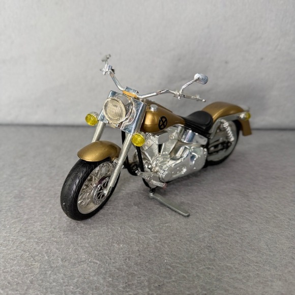 Toybiz Other - Wolverine X-Men Classics Pre-Marvel Legends Motorcycle XWC X-Treme Wild Chopper